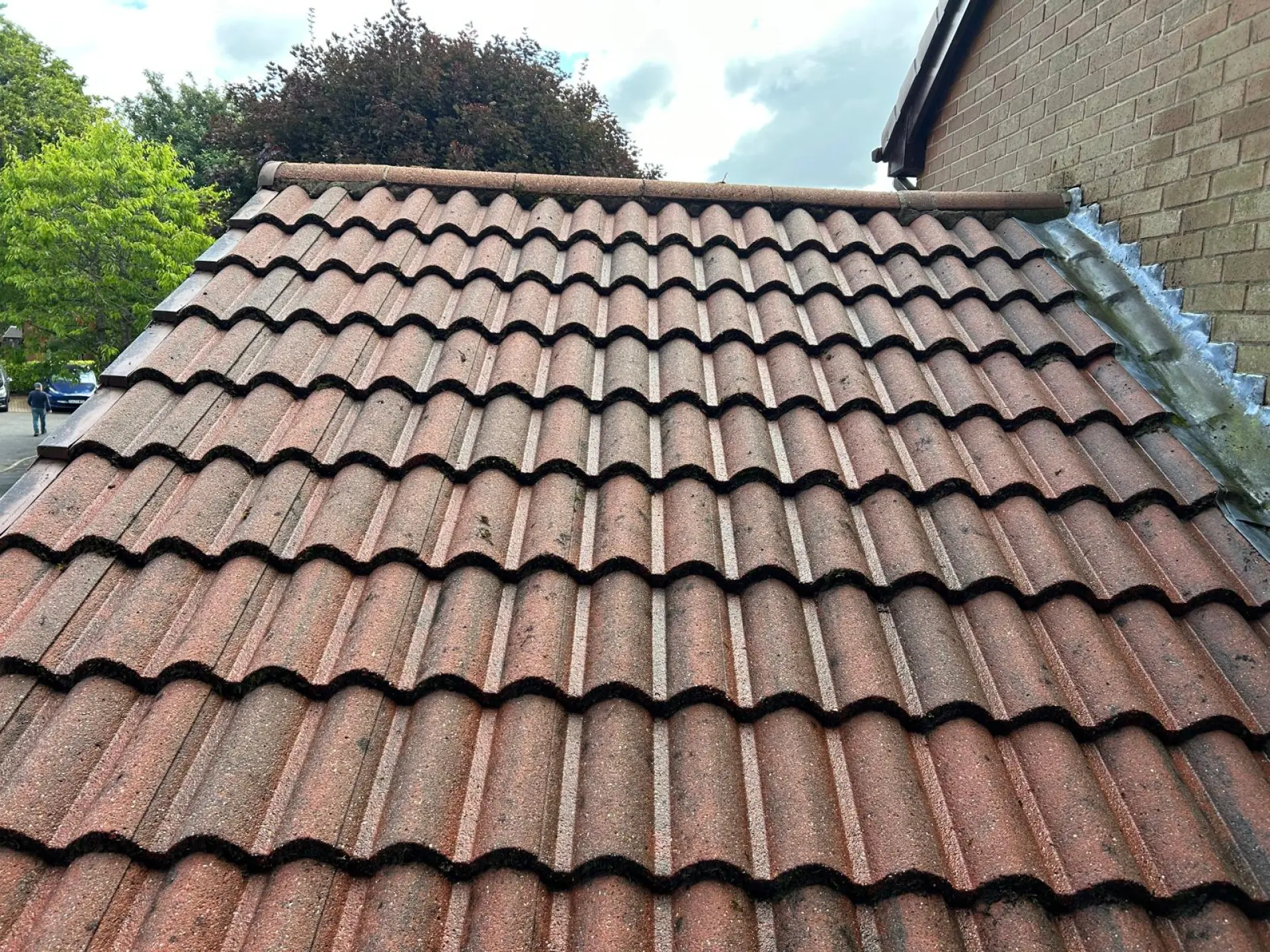 Roof Cleaning Leeds, Wakefield and Castleford